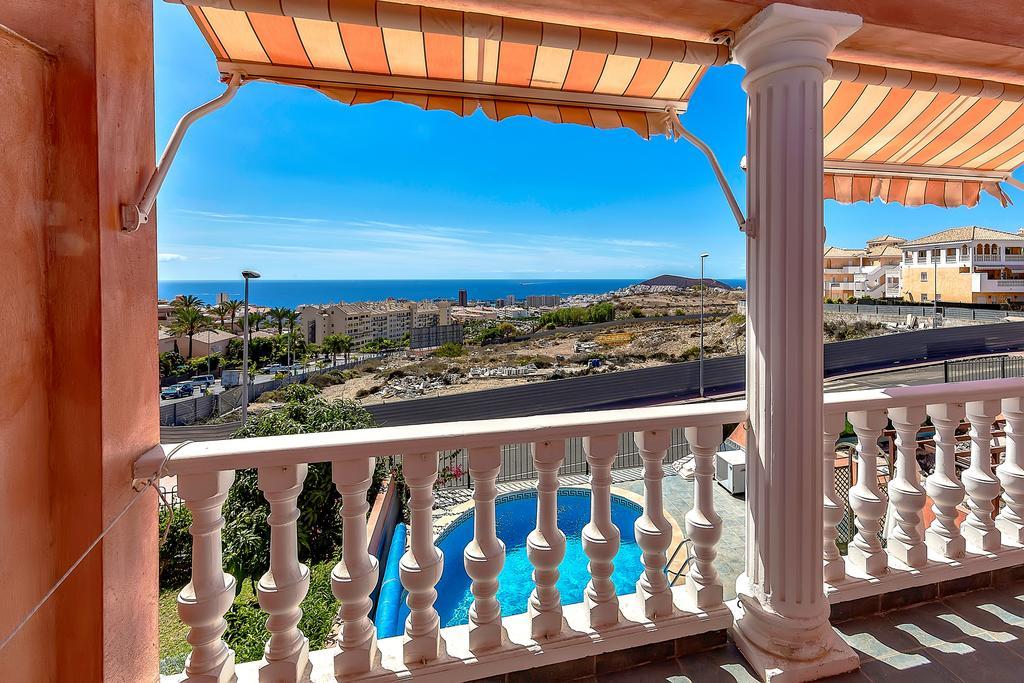 Villa In Los Cristianos ลอส กริสเตียนอส ภายนอก รูปภาพ
