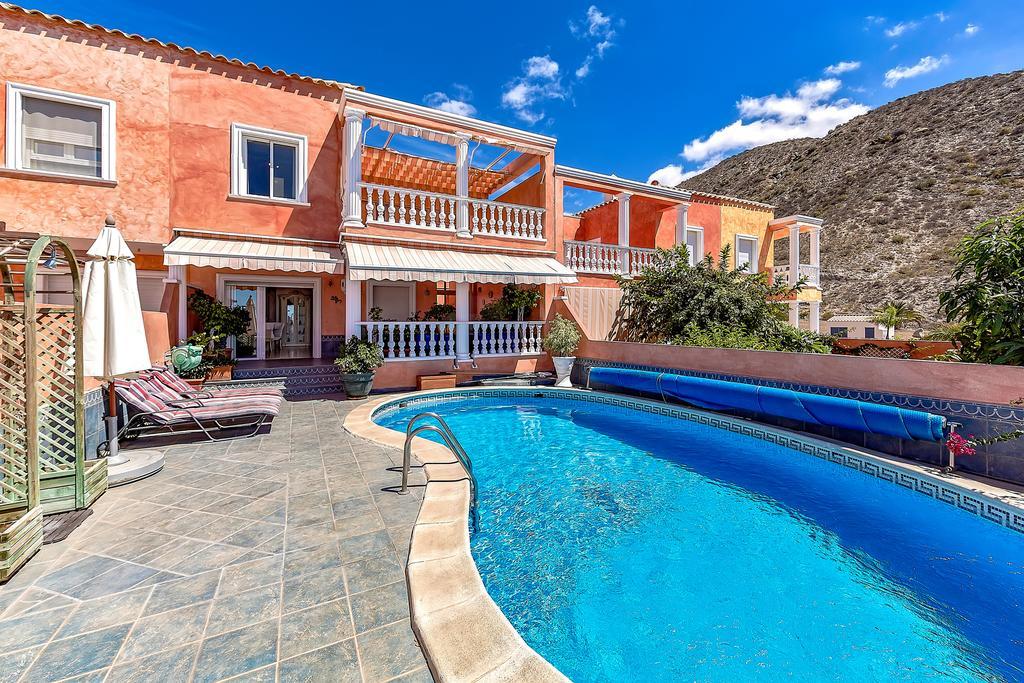 Villa In Los Cristianos ลอส กริสเตียนอส ภายนอก รูปภาพ