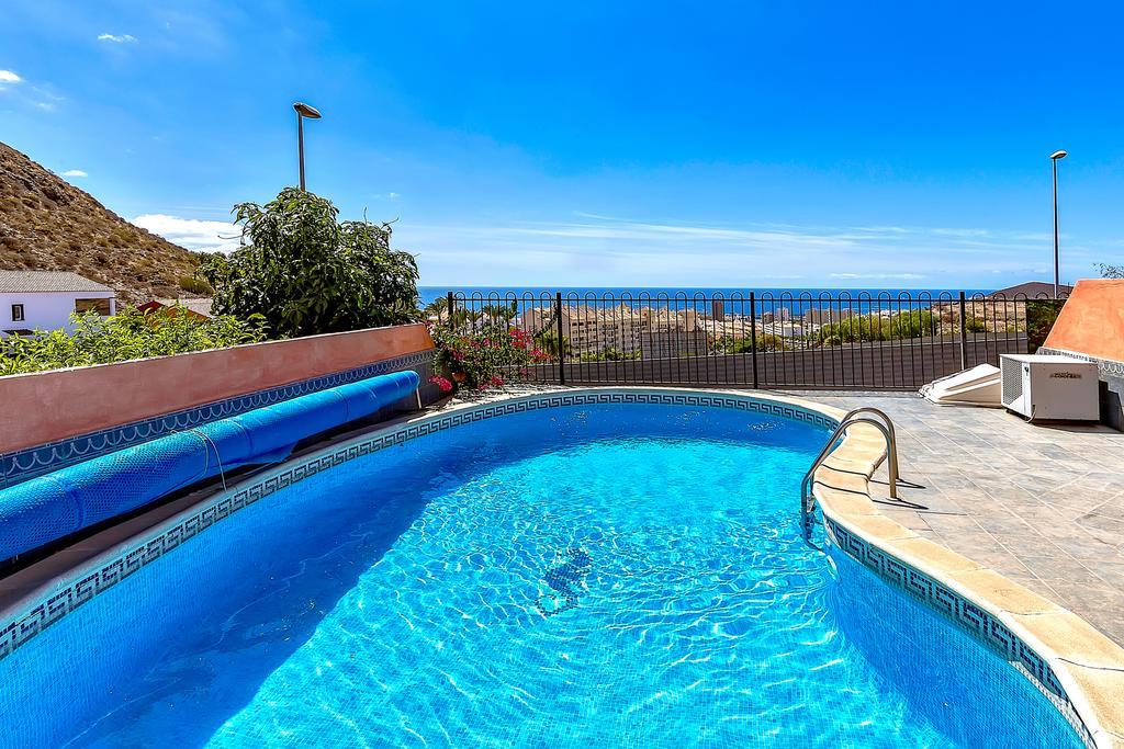 Villa In Los Cristianos ลอส กริสเตียนอส ภายนอก รูปภาพ